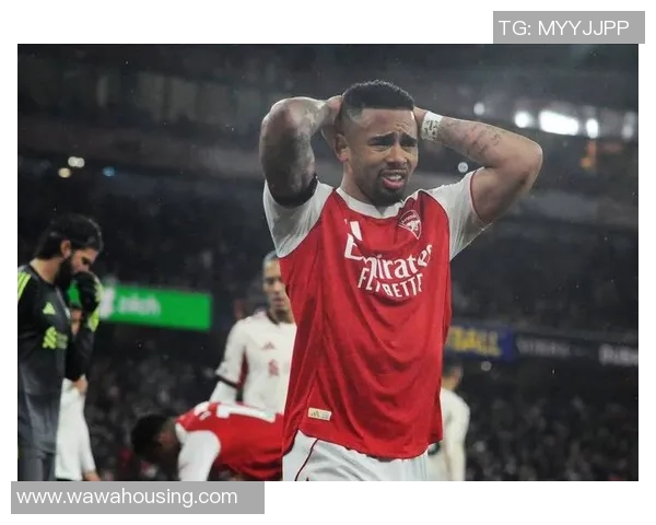 友谊赛精彩回顾：利物浦大胜阿森纳红牌事件引发全场热议